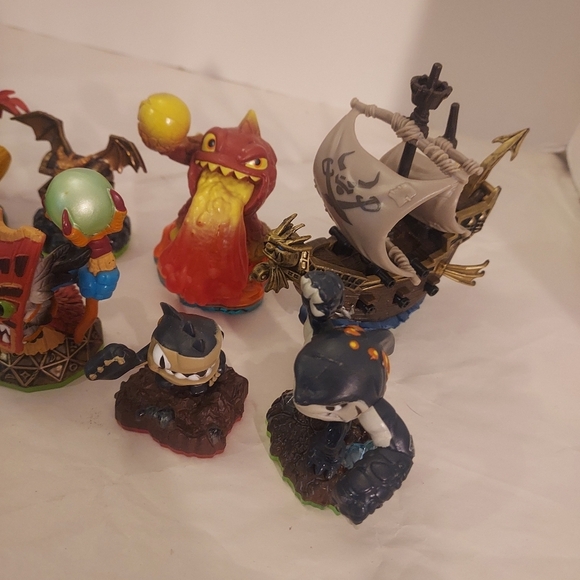 Lot of 13 Activision Skylanders Spyro's Adventure 2011/2012 Action Figure Toys - Picture 5 of 9